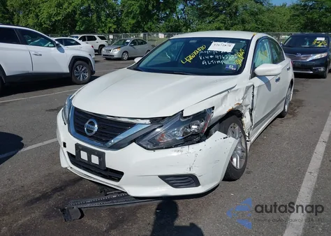 2017 Nissan Altima 2.5 S z USA, uszkodzony, nr VIN 1N4AL3AP5HC476222